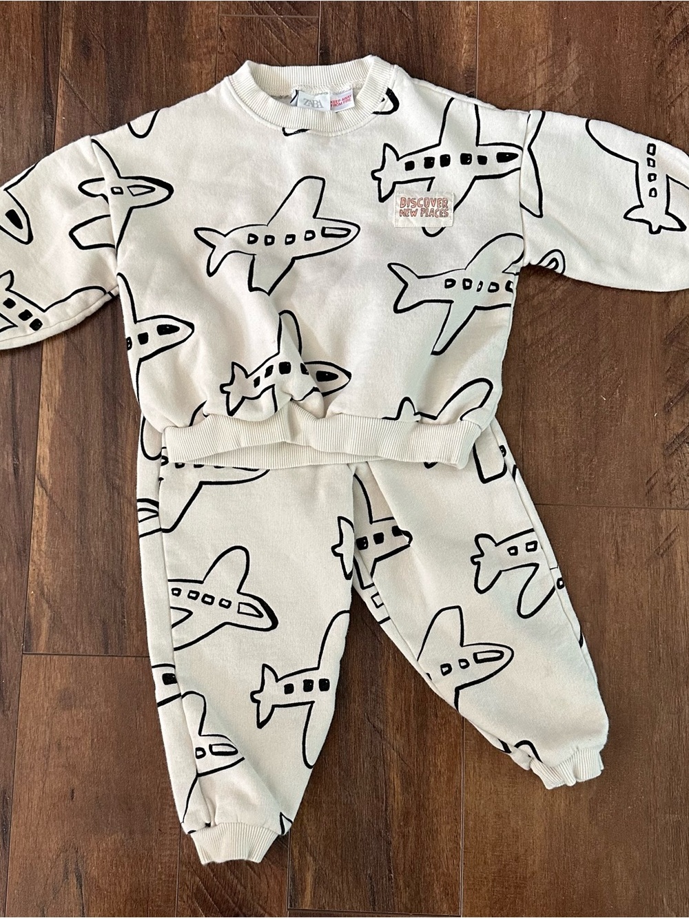 Zara Cream Airplane Print Sweatsuit